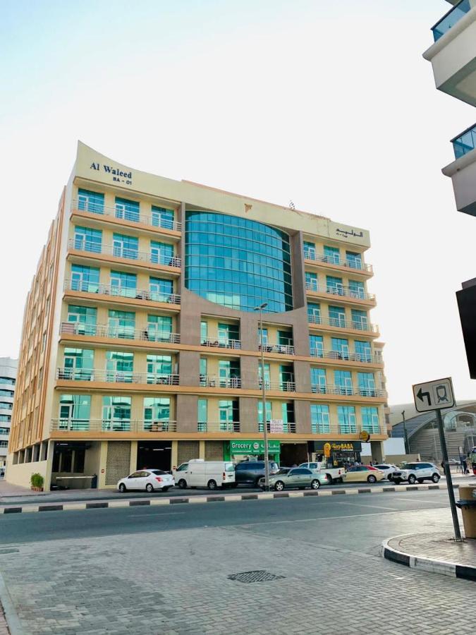 Albergue Female Only-Anaruby Backpackers- Metro Station Mashreq Dubái Exterior foto